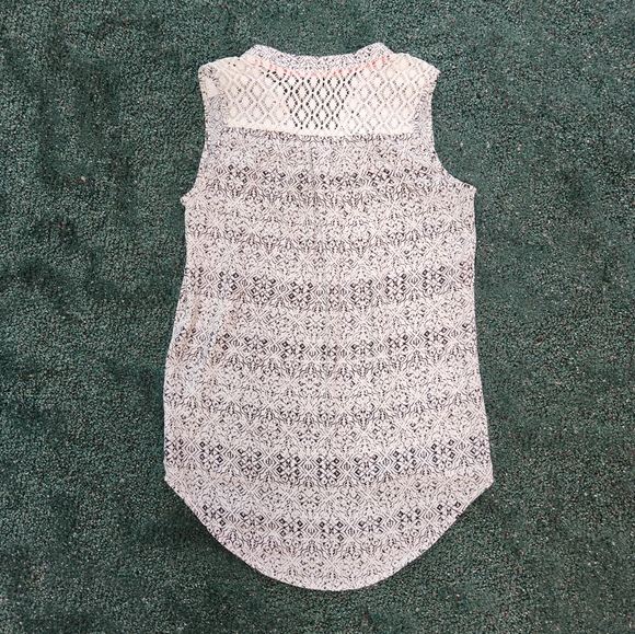 Lightweight Tank Top | lace shoulders - Picture 3 of 11